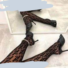 جوراب شلواری طرح دار fendi